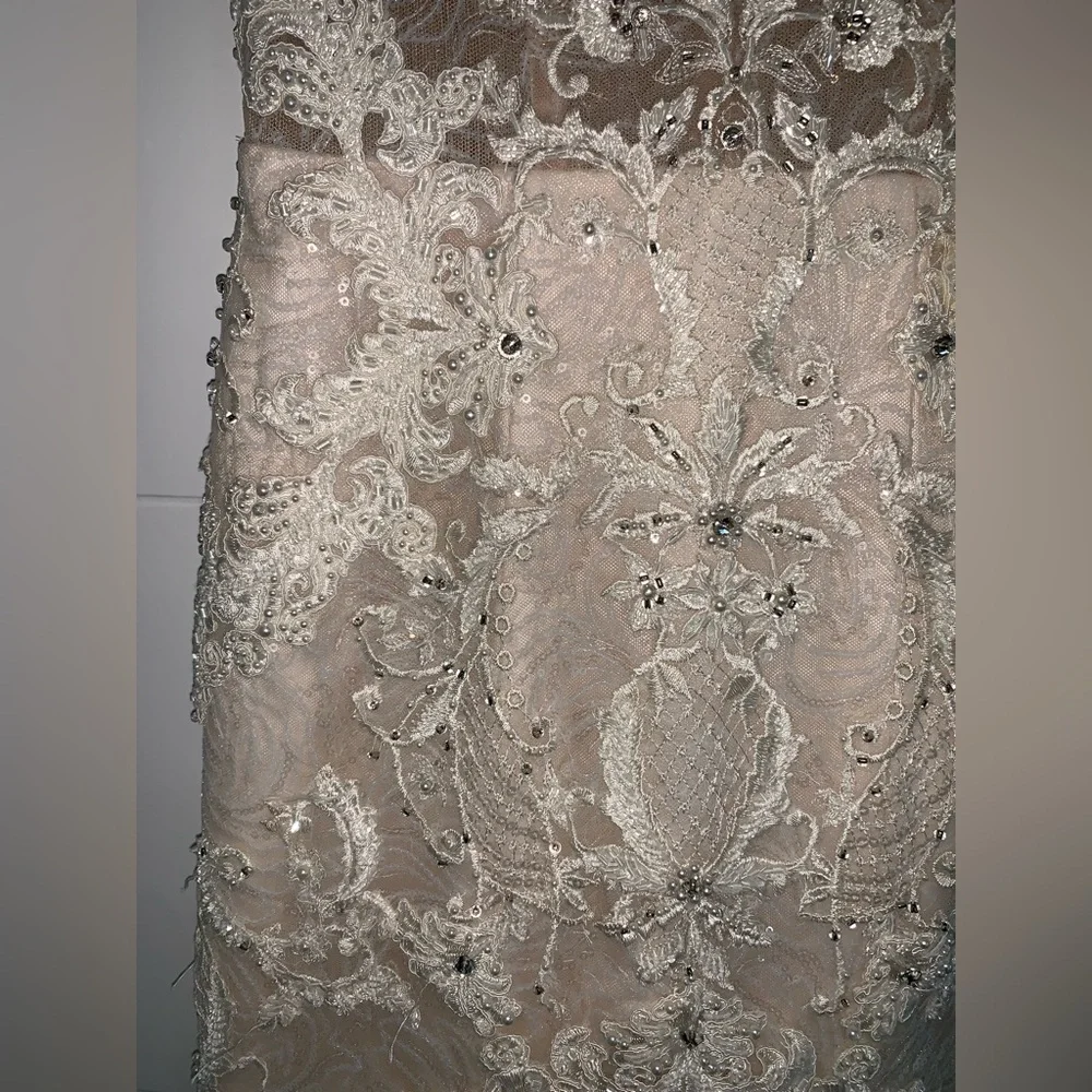 Milla Nova Briana Wedding Gown Lace 36 - Picture 13 of 13